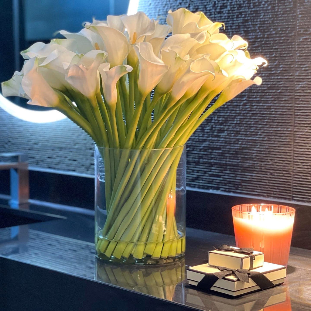Premium Calla Lilies in Glass Cylinder