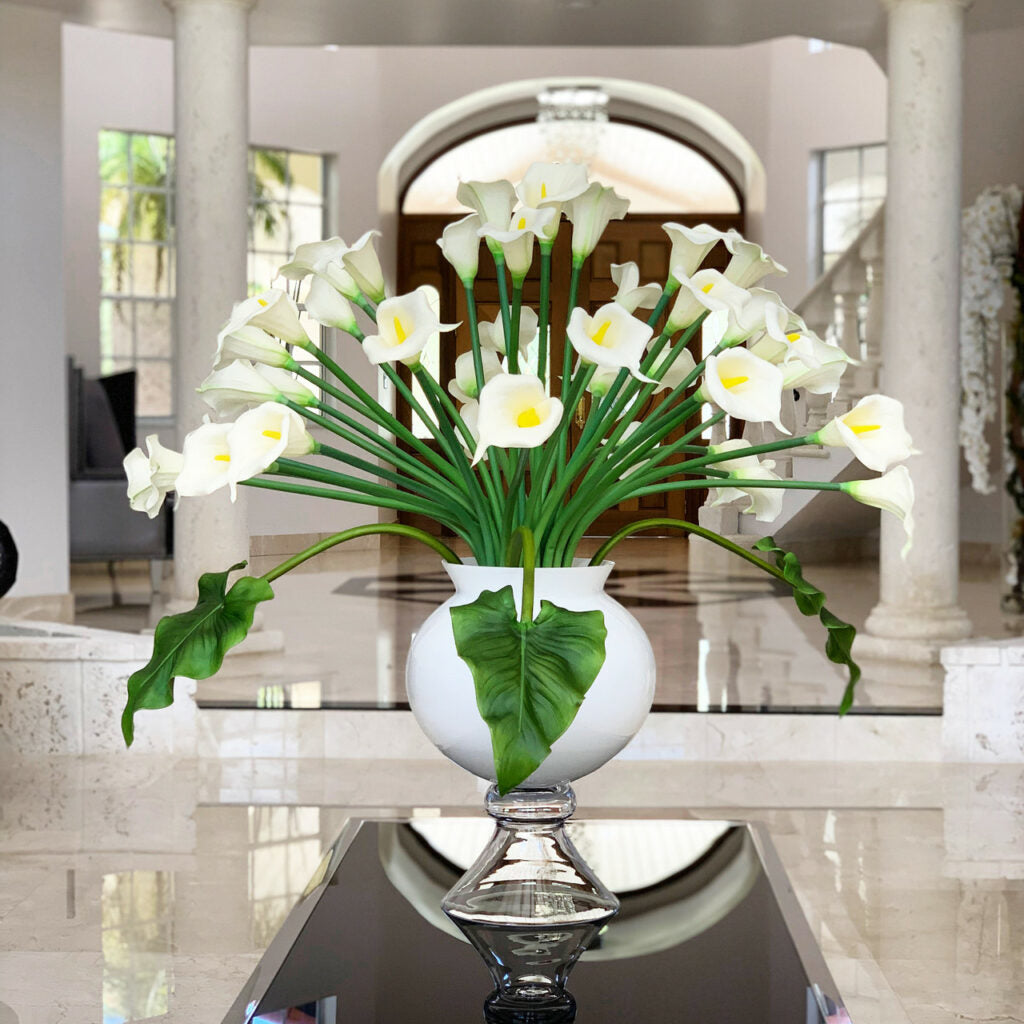 Premium Elegant Vase with Multiple White Calla Lilies